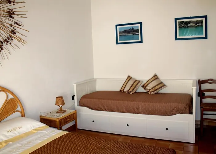 100 Mt Mare Готель типу 