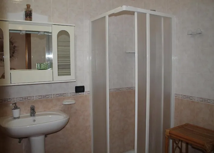 100 Mt Mare Готель типу 